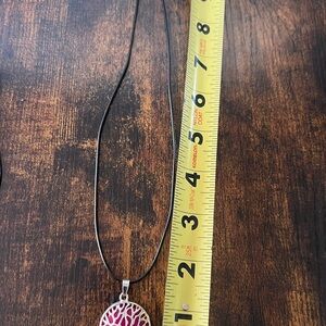 Elegant Silver and Pink Pendant Necklace N108